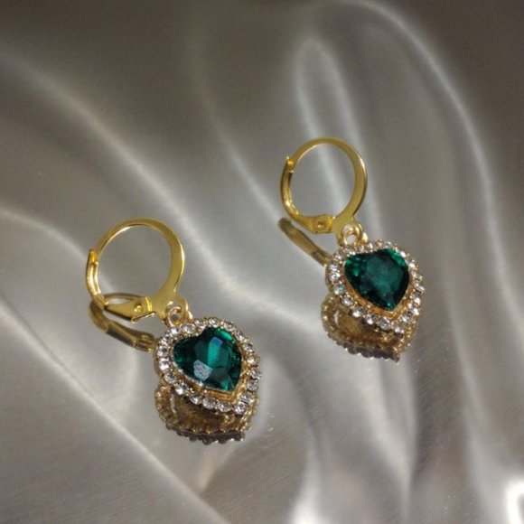 y2k heart crystal/rhinestone emerald earrings | gold huggie hoops - Picture 1 of 3